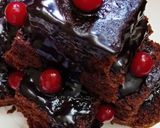 A picture of step 4 of Chocolate cake.