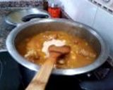 Foto del paso 4 de la receta Pies de cerdo en salsa