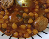 Foto del paso 8 de la receta: Guiso de albóndigas de atún en lata con garbanzos