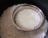 Foto langkah ke 3 dari resep Nasi tim lembek buat bayi pakai magicom.