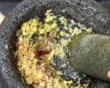 Gambar langkah 2 resipi Nasi Goreng Ayam Bersayur.