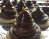 Foto del paso 3 de la receta: Conitos de dulce de leche y chocolate