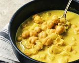 Foto del paso 3 de la receta Sopa de garbanzos con curry y leche de almendras vegana