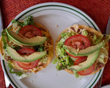 Foto del paso 2 de la receta: Tostadas de pollo deshebrado