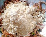 A picture of step 2 of Tea Stall Onion Bonda.