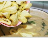 Foto langkah ke 3 dari resep Kolak Pisang Santan Singkong enakk.