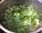 Hình bước làm 5 của món Canh Cải Thìa Dồi Trứng