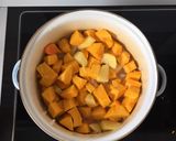Hokkaido sütőtök krémleves 😋 recept fázis 3 fotója