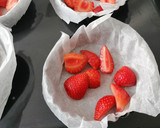 Foto del paso 3 de la receta: Tartas individuales de fresa (Clafoutis)