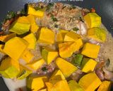 รูปขั้นตอนการทำที่ 3 ของ ผูกปิ่นโตกับเมนู🎃แกงฟักทองสันคอหมู🥩 by ChefTukkata