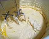 Foto langkah ke 2 dari resep Marmer Cake Law's Kitchen.