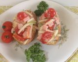 Foto del paso 2 de la receta: Baguette relleno con tomate, cebolla y jamón