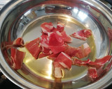 Foto del paso 3 de la receta: Huevos Rotos con Jamón y Gulas