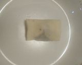 Foto langkah ke 2 dari resep Banana Roll.