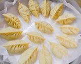Hình bước làm 5 của món Bánh Mandu Hấp Nhân Tôm Thịt