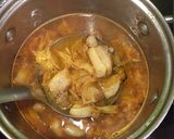 Hình bước làm 4 của món Canh kim chi thịt lợn