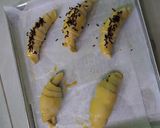 Foto langkah ke 3 dari resep Croissant instan 🥐.