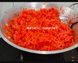 A picture of step 2 of Carrot Halwa.