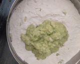 A picture of step 1 of Lasooni paratha.