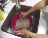 【影片】雪菜火鴨絲燜米【老娘的草根飯堂】的食譜步驟1照片