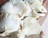 Foto langkah ke 2 dari resep Ca Jamur Tiram Jagung Muda.
