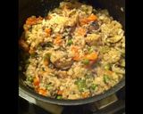 Une image de l'étape 3 de Riz sauté aux légumes (carottes petits pois champignons haricots plats).