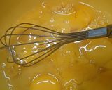 Foto langkah ke 3 dari resep Caramel Cake.