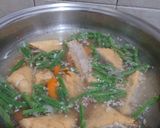 Foto langkah ke 3 dari resep Sup Wortel Buncis Tahu Bakso.