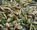 Foto del paso 7 de la receta: Solomillo de cerdo, con pimiento y cebolla