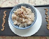A picture of step 4 of Ragi pasta in white sauce (garlic flavour).