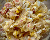 Foto del paso 2 de la receta: Rollitos de salmón con ensaladilla de langostinos