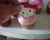 Foto del paso 11 de la receta Cupcakes de Hello Kitty