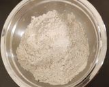 A picture of step 2 of Methi Thepla.