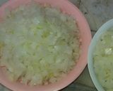 عکس مرحله 3 از دستور پیاز سرخ شده خلالی و ریز کریسپی