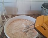 Foto del paso 4 de la receta: Pastel turco de yogurt bebible (sabor frutillas)