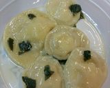 Foto del passaggio 3 della ricetta Ravioli fatti a mano al burro e salvia