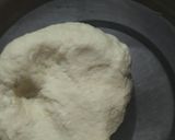 A picture of step 2 of Schezwan Noodle Momos.