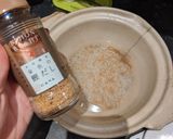 A picture of step 2 of IWASHI GOHAN / Sardines rice.