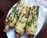 Hình bước làm 3 của món Bắp nếp nướng mỡ hành