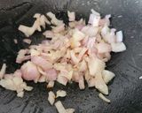 A picture of step 3 of Dahi Bhindi Masala.