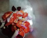 A picture of step 2 of Tomato & Beetroot Soup.