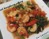 Foto langkah ke 3 dari resep Cah kangkung udang.