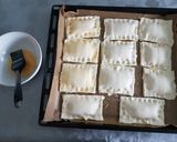 Túrós, tejfölös leveles párnácskák recept fázis 4 fotója
