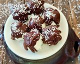 Foto del passaggio 5 della ricetta Bon bon yogurt, cocco e cioccolato fondente