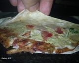 صورة لخطوة 4 من وصفة عيش التورتيلا بالبيض والجبنه الموزاريلا😋🌮