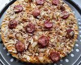 A picture of step 5 of Family Pizza Crispy Base with Chorizo Sausage & Beef mince 😍🍕.