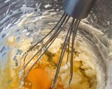 A picture of step 1 of Poppy Seeds Pink Vanilla Muffins (Luchtige muffins).