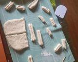 Hình bước làm 1 của món Quẩy chiên giòn