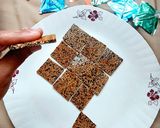 સફેદ અને કાળા તલ ની ચીક્કી (White Black Til Chikki Recipe In Gujarati) રેસીપી સ્ટેપ3ફોટો
