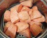 Foto langkah ke 1 dari resep 19. Kolak Biji Salak Ubi Orange.